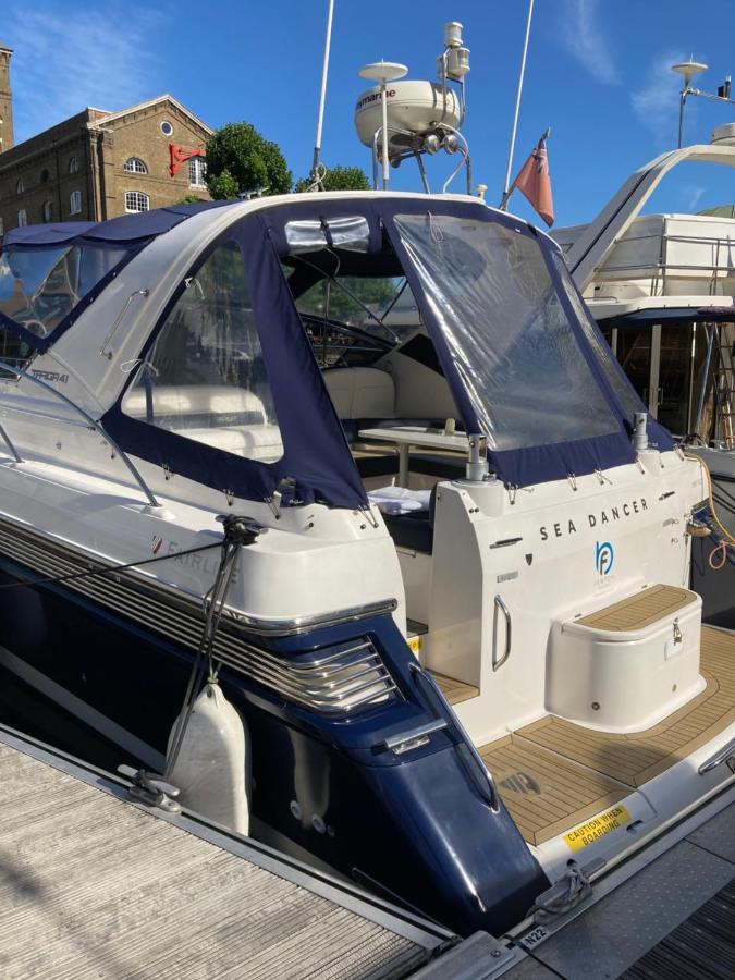 Botel Entire Boat At St Katherine Docks 2 Available Select Using Options Londra